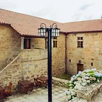 Monasterio De 3*