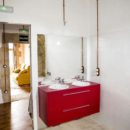 Monasterio De 招待所 Moraime