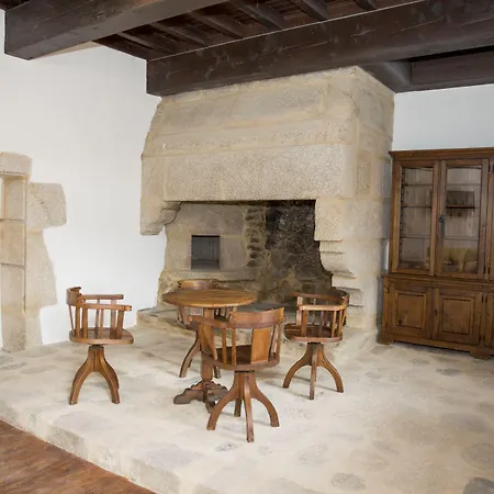 Monasterio De 招待所 Moraime