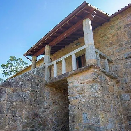 Monasterio De 招待所