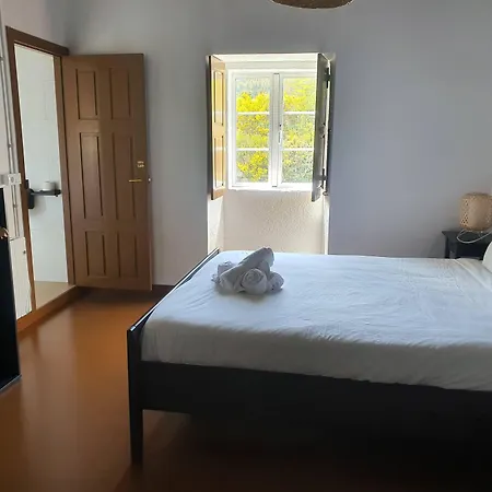 Monasterio De 招待所 Moraime