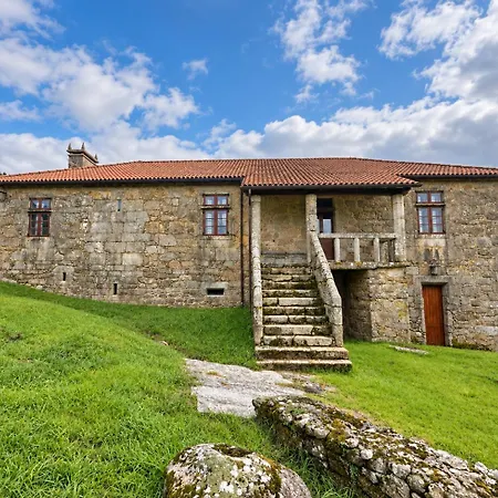 Monasterio De 3*