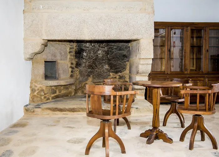 Monasterio De 3*