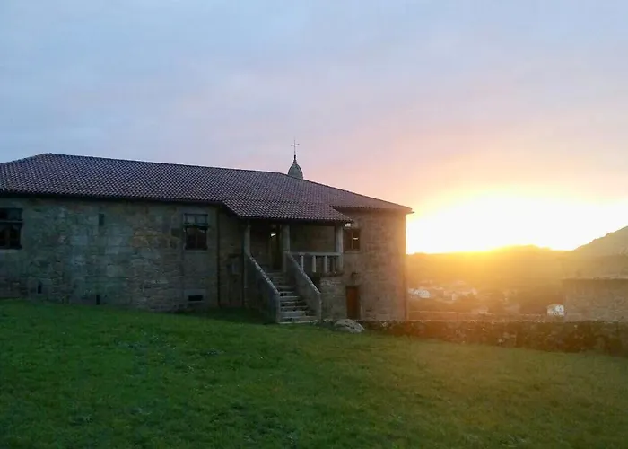 Pensjonat Monasterio De 3*